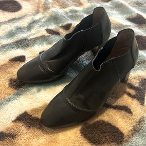 Aquitalia Valena Nappa Stretch black booties 8